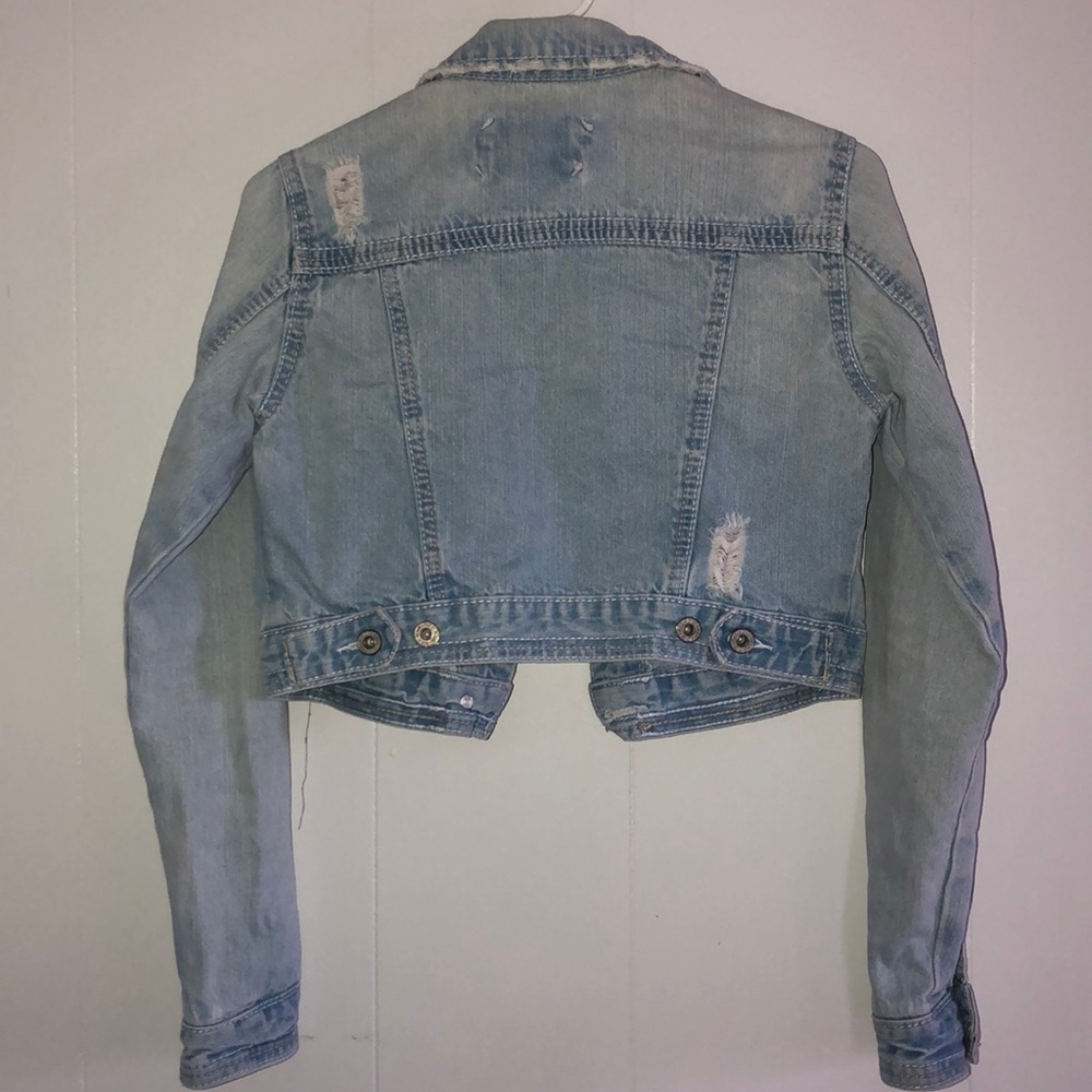 Distressed Cropped Denim Jacket - Picture 2 of 3